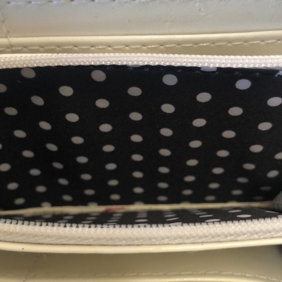 Lulu Guinness London White Textured Leather Lip Wallet - Picture 8 of 10